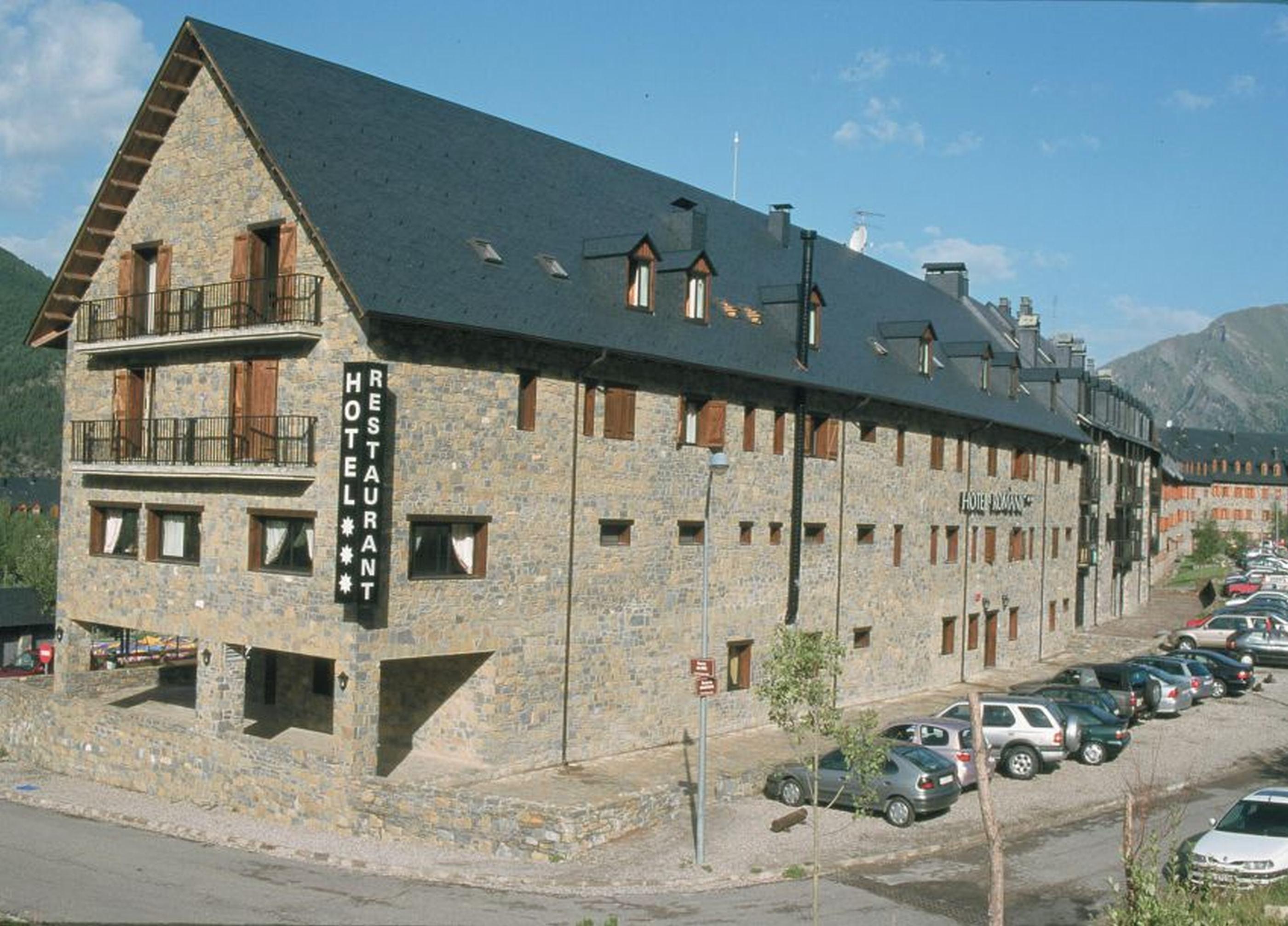 Hotel Romanic Тауль Екстер'єр фото